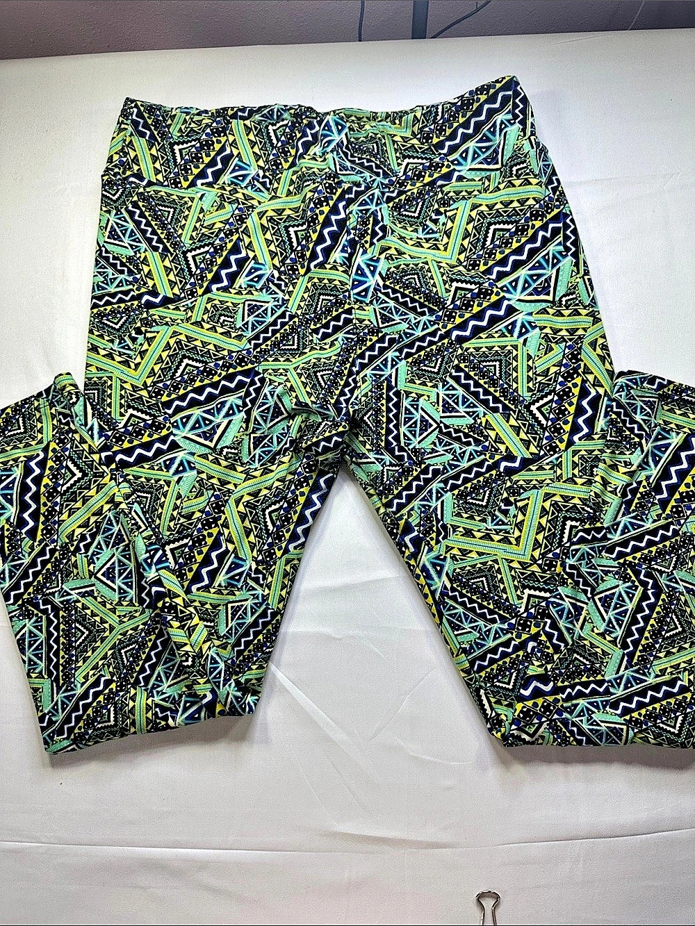 Lularoe TC2 Geometric Leggings in Blue & Green